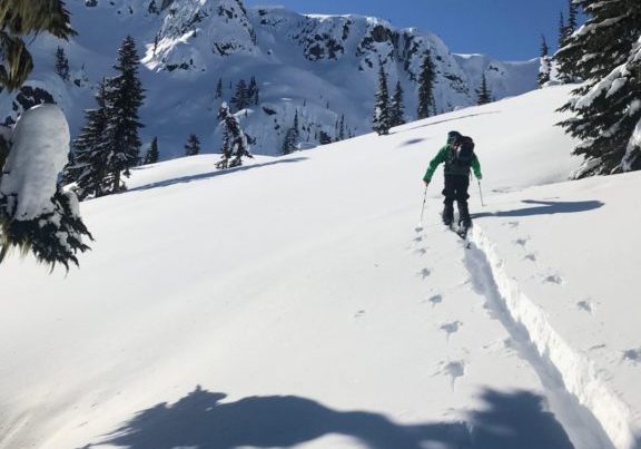 How to backcountry ski