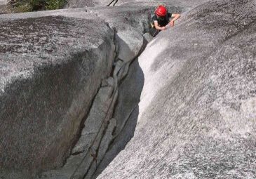 Skywalker-5.8-Squamish-Climbing-2